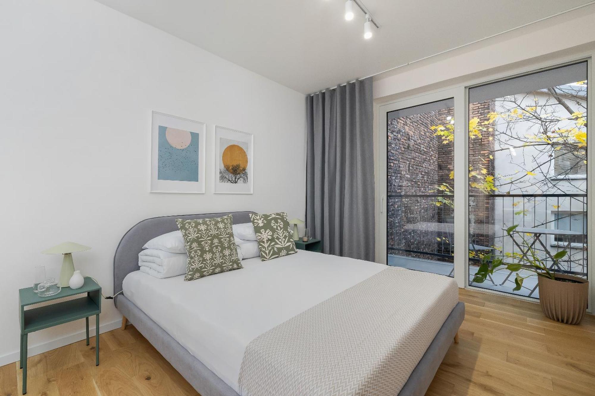 One-Bedroom Apartment